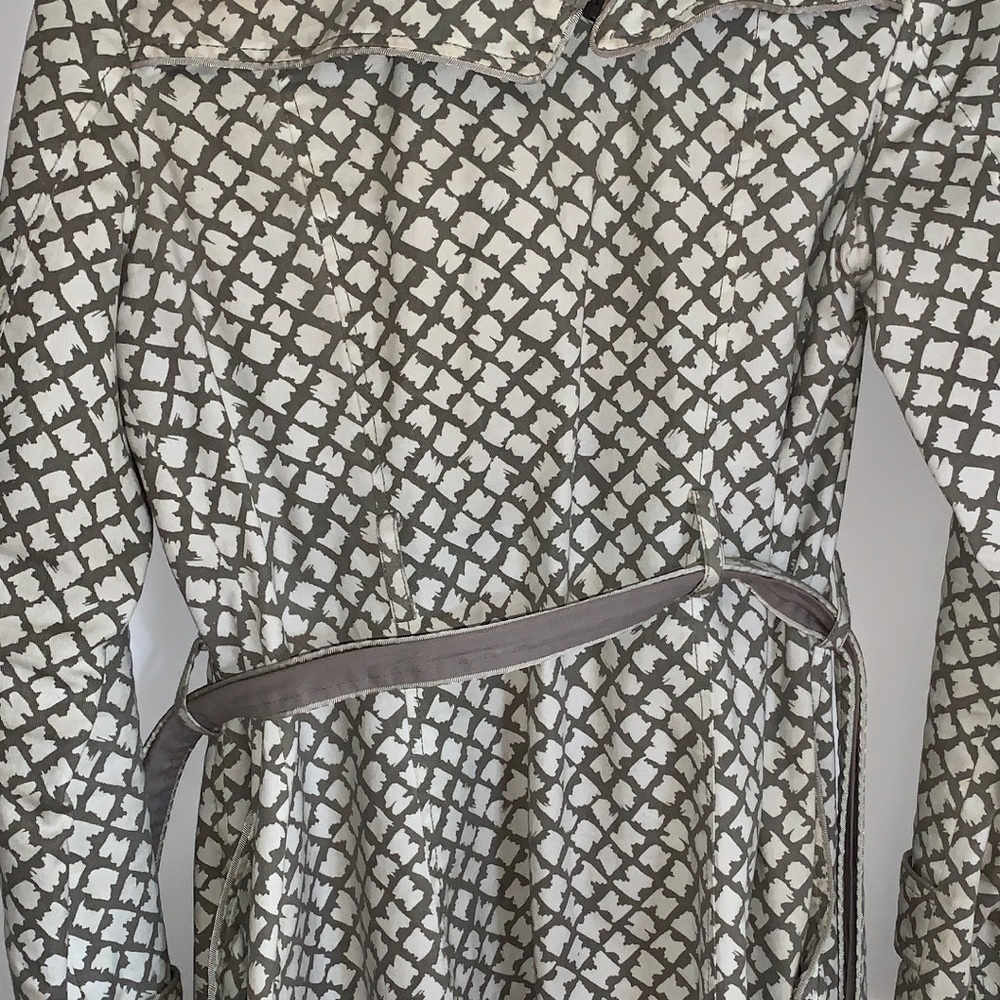 Coat - Picture 2 of 6
